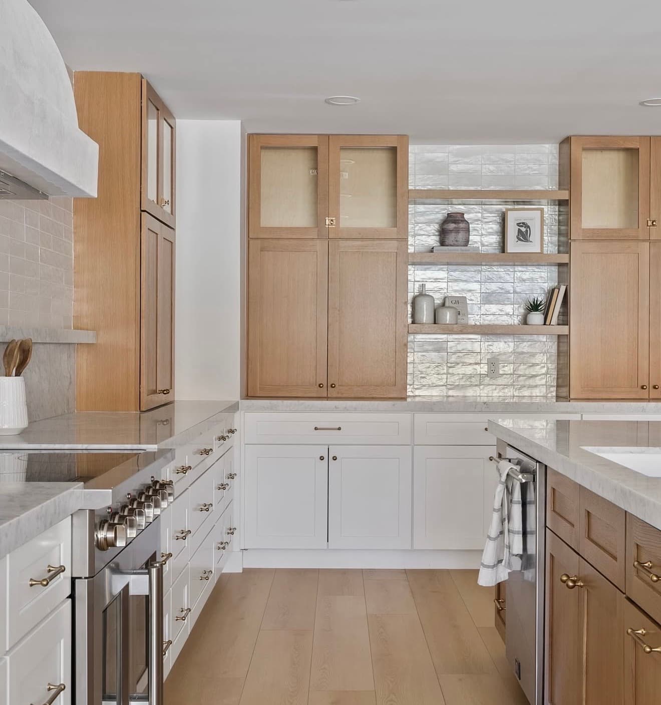 Two-Toned Kitchen: White Oak Shaker #29 + White Shaker #2